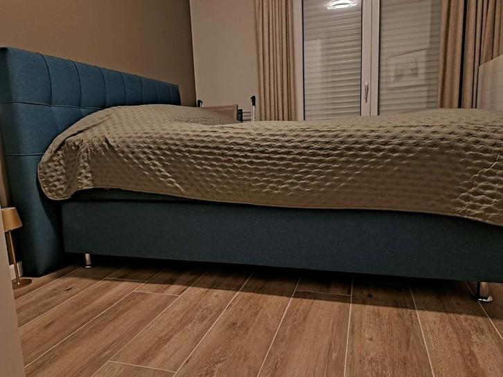 boxspring, bedbox,matras+topper+hoofdbord (140x200), Huis en Inrichting, Slaapkamer | Boxsprings, Zo goed als nieuw, 140 cm, 200 cm