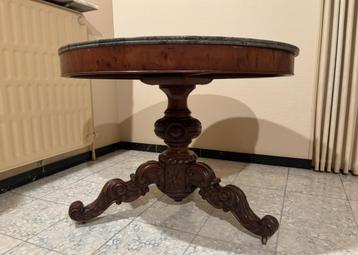 Ronde antieke tafel met marmer blad beschikbaar voor biedingen