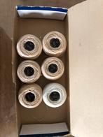 Dmc 10 haakgaren 5 beige en 1 witte bol naalddikte 1,5, Ophalen, Zo goed als nieuw