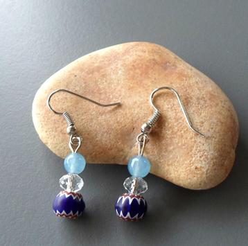 Nieuwe rosetta, kristal en aquamarijn oorbellen beschikbaar voor biedingen