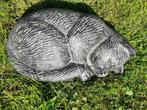 Chat endormi en pierre patinée, Jardin & Terrasse, Statues de jardin, Enlèvement ou Envoi, Neuf, Autres matériaux, Animal