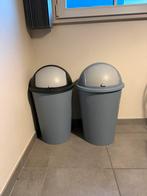 Set van 2 grote vuilbakken., Huis en Inrichting, Ophalen, Overige materialen, 40 liter of meer, Zo goed als nieuw