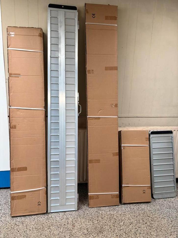 Oprijplaten uitklapbare 90 cm 210 cm 240 cm vanaf 50 euro, Auto diversen, Autogereedschap, Nieuw, Ophalen