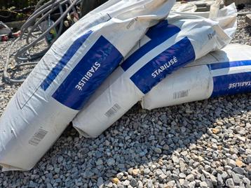 3 sacs de stabilisé 25 kilos. 7€ le lot, Enlèvement, Comme neuf