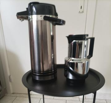 2 pichets thermiques, 2,5 litres (avec distributeur) et 1 li beschikbaar voor biedingen