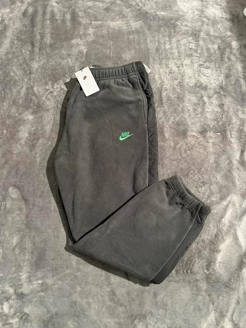 nouveau pantalon en peluche original de Nike taille xxl, Vêtements | Hommes, Vêtements de sport, Neuf, Enlèvement ou Envoi