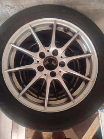 4 stuks Mercedes velgen 16 inch, banden zijn gebruikt beschikbaar voor biedingen