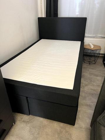 Boxspring 140x200 beschikbaar voor biedingen