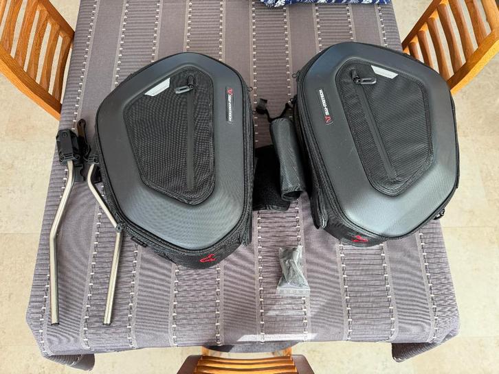 Zadeltassen Yamaha Xsr125, Motoren, Accessoires | Koffers en Tassen, Zo goed als nieuw, Ophalen