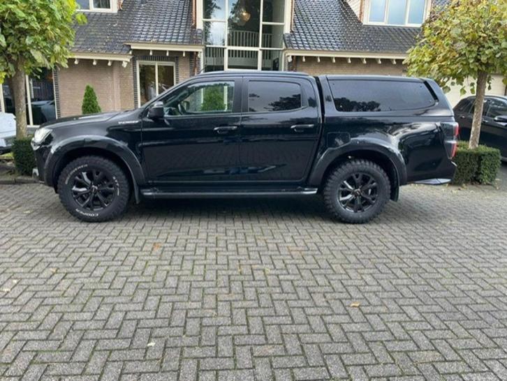 Isuzu D-Max V-Cross 4X4 DC HARDTOP, Auto's, Isuzu, Bedrijf, Te koop, D-Max, 4x4, ABS, Achteruitrijcamera, Airbags, Airconditioning