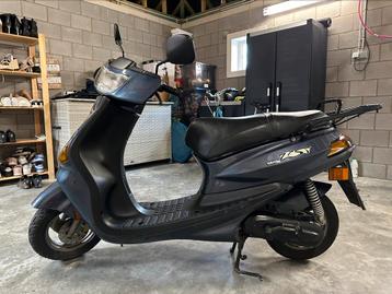 Yamaha zest 2 takt klasse A 25km beschikbaar voor biedingen