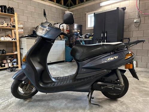 Yamaha zest 2 takt klasse A 25km, Fietsen en Brommers, Scooters | Yamaha, Overige modellen, Klasse A (25 km/u), Benzine, Ophalen
