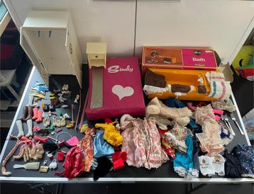 Vintage Sindy kleding ea  beschikbaar voor biedingen