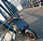 Mat grijze vespa sprint, Fietsen en Brommers, Snorfietsen en Snorscooters, Piaggio, Nieuw, Ophalen of Verzenden, Benzine