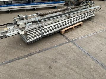 Overheaddeur B=3800 x H=3920 mm beschikbaar voor biedingen