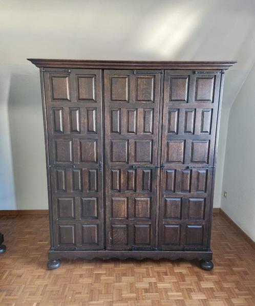 Authentieke eikenhouten kast in Spaanse stijl – ca. 1970, Antiek en Kunst, Antiek | Meubels | Kasten, Ophalen