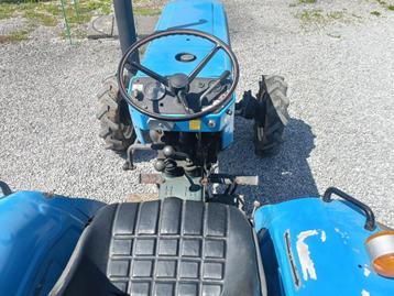Tracteur 4x4 26cv diesel  beschikbaar voor biedingen