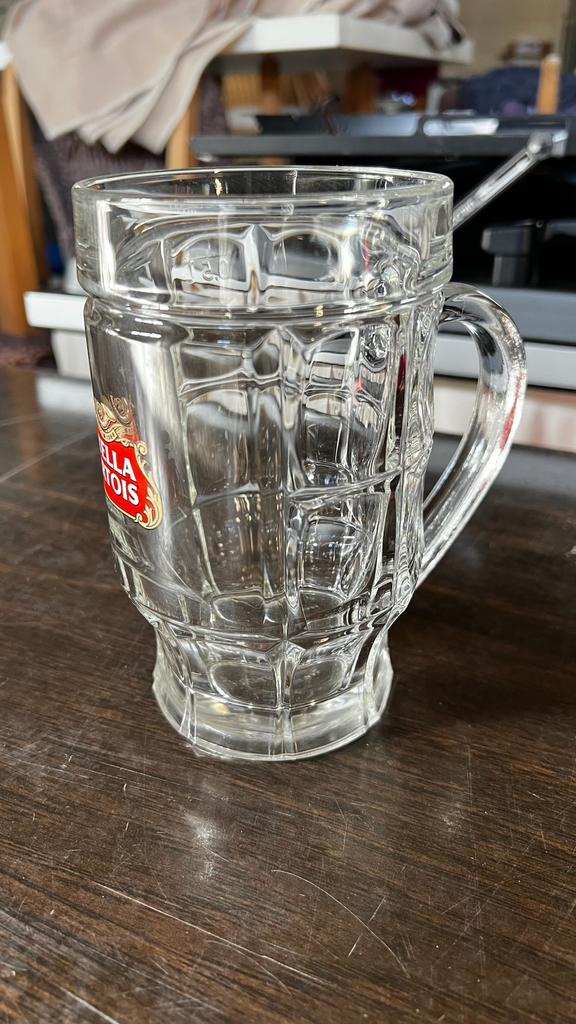 8 grote bierglazen Stella Artois 0,5 liter, Verzamelen, Glas en Drinkglazen, Nieuw, Bierglas, Ophalen