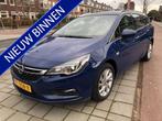 Opel Astra Sports Tourer 1.0 Turbo Business Executive naviga, Auto's, Parkeersensor, Zwart, Blauw, 107 g/km