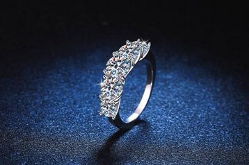 Nieuwe ring, 3,60 karaat, diamanttest positief! beschikbaar voor biedingen