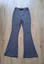 grijze pantalon met ribbels, Kleding | Dames, Gedragen, Grijs, Ophalen of Verzenden, Maat 36 (S)