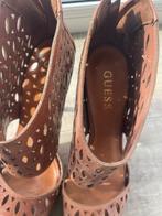 Guess sandaal bruin met hak M 38, Bruin, Zo goed als nieuw, GUESS, Sandalen of Muiltjes