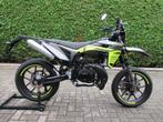 Sherco 50cc Nieuwstaat 7500km Eerste eigenares BJ 03/2023, Fietsen en Brommers, Ophalen, 6 versnellingen, Sherco, 50 cc
