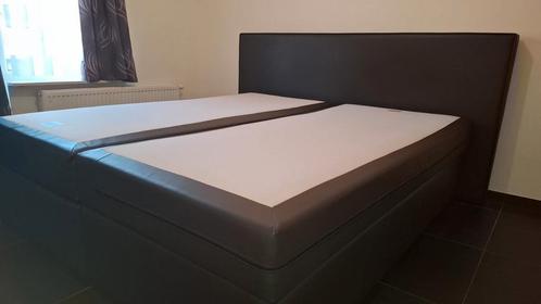 Boxspring te koop - in zeer goede staat, Huis en Inrichting, Slaapkamer | Boxsprings, Zo goed als nieuw, Zwart, Ophalen