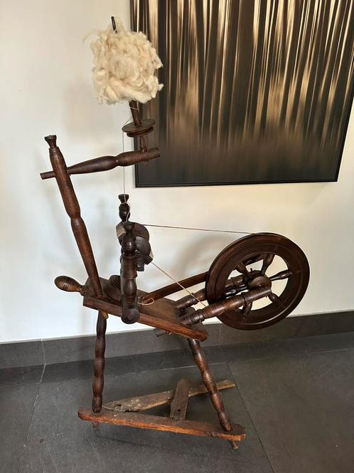 Groot antiek houten spinnewiel – 19e eeuw, Antiek en Kunst, Antiek | Woonaccessoires, Ophalen