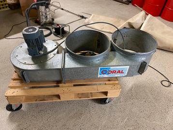 Stofafzuiging voor houtbewerking machines, 2 zaks, 2 stuks beschikbaar voor biedingen