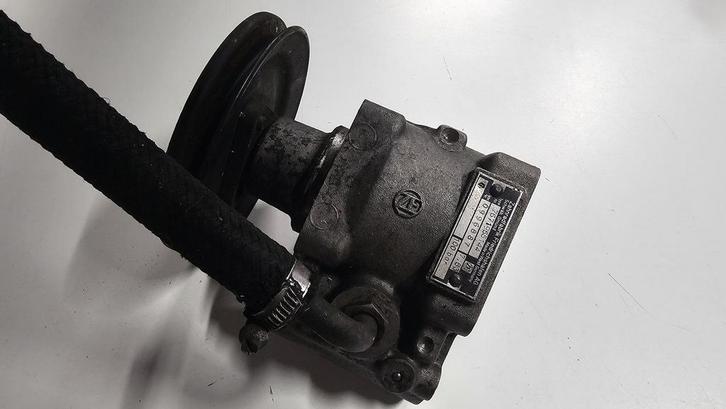 Stuurbekrachtigings pomp BMW 3 / 5 / 6  Serie E28 E321 E24 2, Auto-onderdelen, Besturing, Gebruikt, Herkomst onderdeel bekend