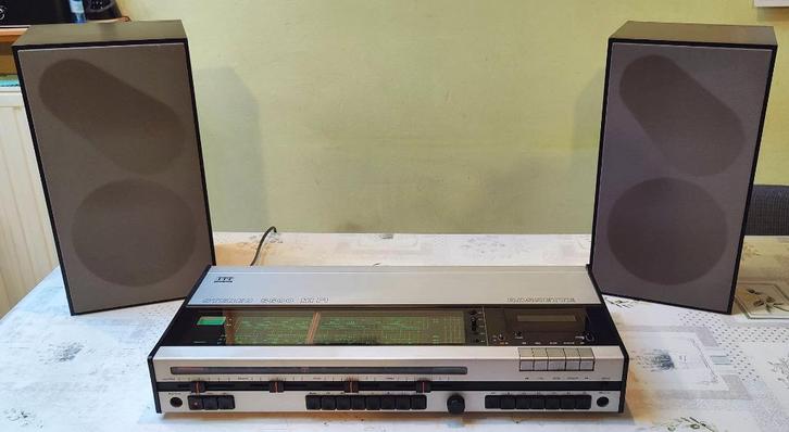 Vintage ITT550 receiver met bluetooth en boxen., Antiek en Kunst, Antiek | Tv's en Audio, Ophalen