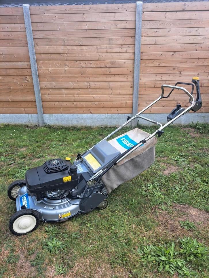 Iseki benzinegrasmaaier zelftrekker met rol, Tuin en Terras, Grasmaaiers, Gebruikt, Ophalen