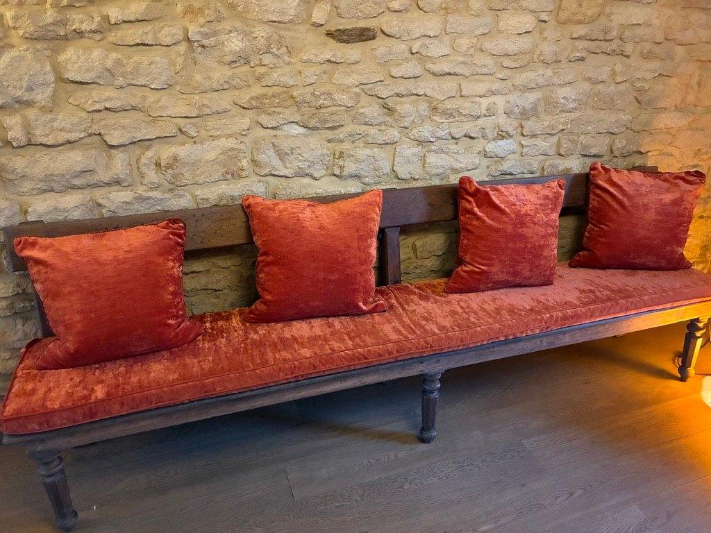 Banc de gare vintage, Huis en Inrichting, Zetels | Zetels, Gebruikt, Rechte bank, Vierpersoons of meer, Hout, Ophalen