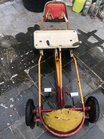 Vintage gocart beschikbaar voor biedingen