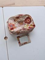 Tasje oilily met spiegeltje, Verzamelen, Poppenhuizen en Toebehoren, Ophalen of Verzenden