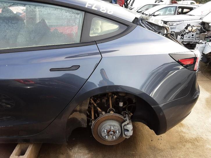 SPATBORD LINKS ACHTER Tesla Model 3 (01-2017/-), Auto-onderdelen, Carrosserie, Spatbord, Overige automerken, Achter, Links, Gebruikt