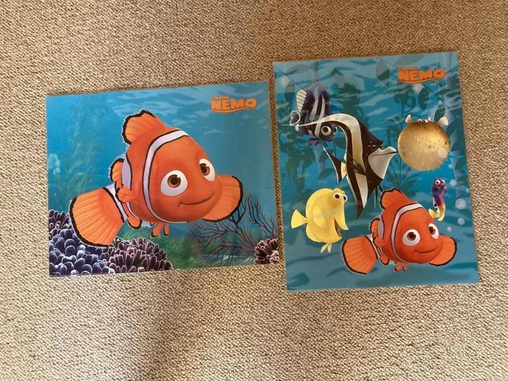 2 geplastificeerde posters Finding Nemo, Verzamelen, Posters, Gebruikt, Film en Tv, Ophalen of Verzenden