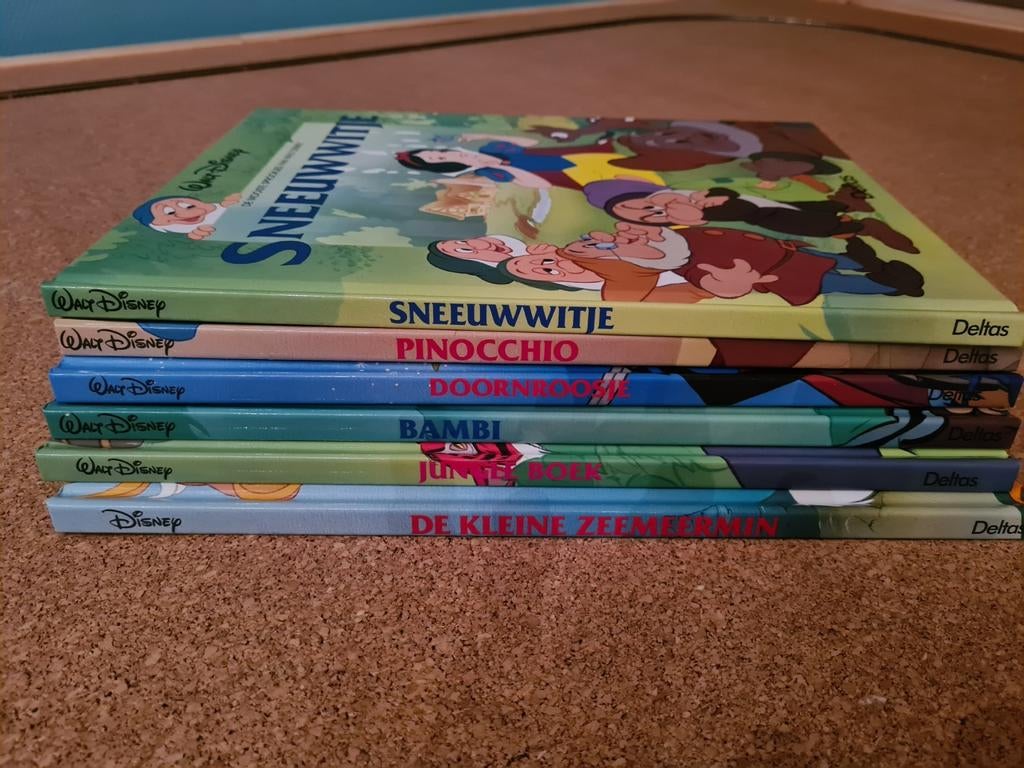 Walt Disney 6 livres., Livres, Enlèvement, Comme neuf