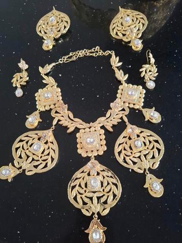 Parure neuve pour mariage oriental  beschikbaar voor biedingen