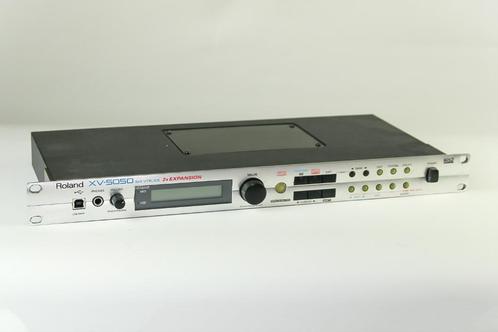 Roland xv5050 synthesizermodule, Musique & Instruments, Synthétiseurs, Utilisé, Roland, Avec connexion MIDI, Enlèvement