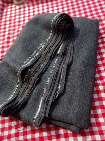 Antieke wollen stof – “All Wool” Made in Scotland﻿ beschikbaar voor biedingen
