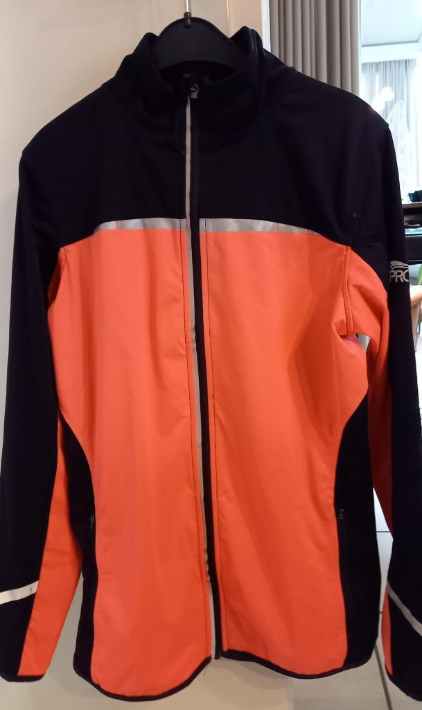 Sportjasje dames  tailleert 36/38, Kleding | Dames, Sportkleding, Zo goed als nieuw, Overige typen, Maat 36 (S), Overige kleuren