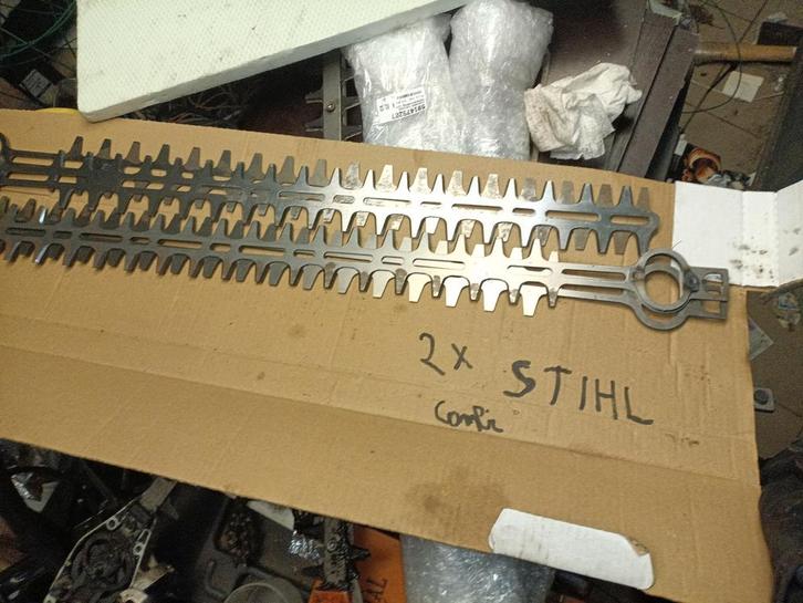 Heggenschaar messen stihl, Husqvarna, Tuin en Terras, Heggenscharen, Zo goed als nieuw, Benzine, Ophalen