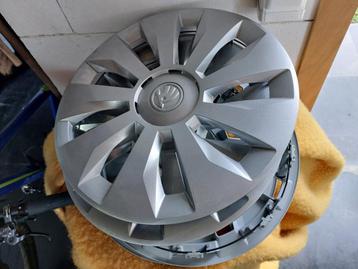 4 nieuwe wieldoppen Skoda Fabia beschikbaar voor biedingen