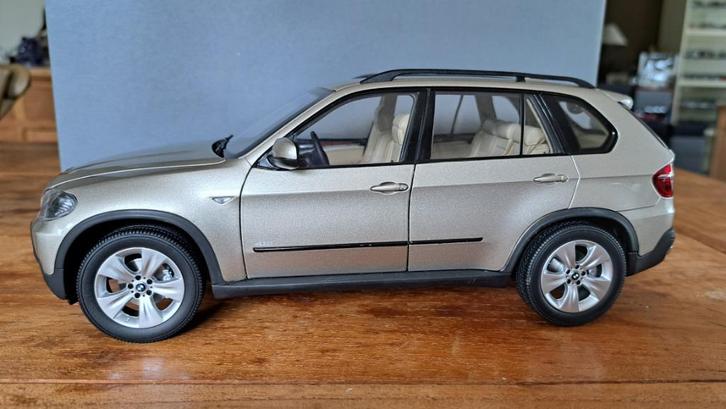 BMW X5 4.8i e70 Platinum Bronze dealer edition 1:18 Kyosho, Hobby en Vrije tijd, Modelauto's | 1:18, Nieuw, Auto, Kyosho, Ophalen of Verzenden