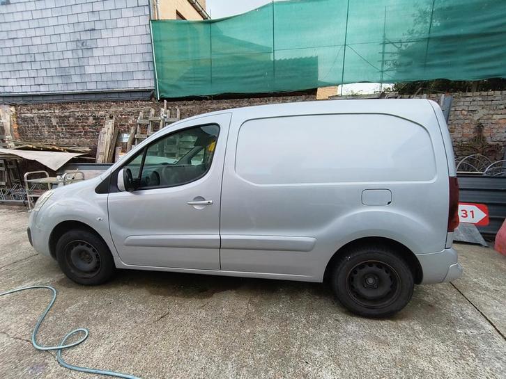 Citroen berlingo 1.6 hdi, Auto's, Bestelwagens en Lichte vracht, Particulier, Cruise Control, Trekhaak, Diesel, Ophalen