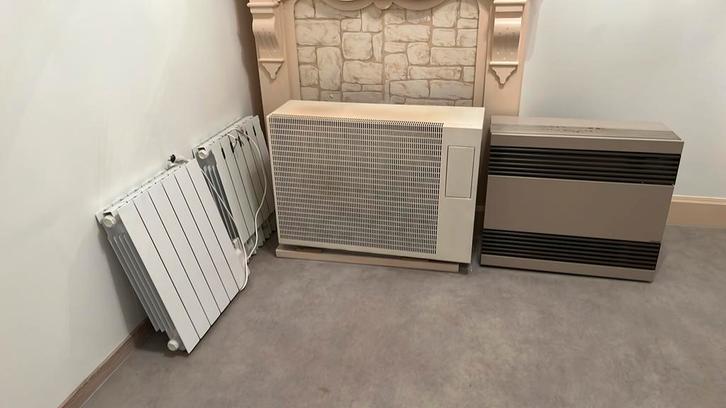 2 gasconvectoren en 2 elektrische traagheidsverwarmers, Doe-het-zelf en Bouw, Verwarming en Radiatoren, Gebruikt, Radiator, 800 watt of meer