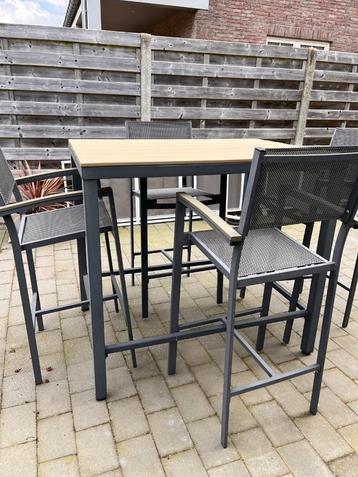 Bistroset beschikbaar voor biedingen