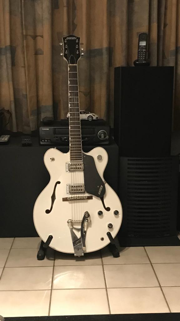 Gretsch G6137 (Japan), Muziek en Instrumenten, Snaarinstrumenten | Gitaren | Elektrisch, Zo goed als nieuw, Semi-solid body, Overige merken